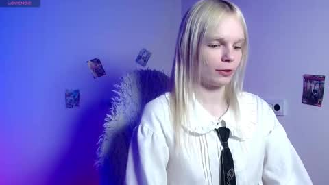 Snapshot of emily_nyaffe123 chatting on March 2026 05:24:01 AM Lia online show from March 2026 05:24:01 AM