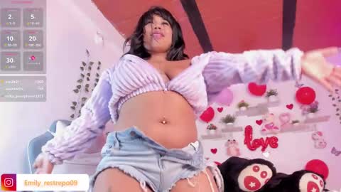 Snapshot of emily_restrepoo chatting on February 2025 10:40:02 AM Emily online show from February 2025 10:40:02 AM
