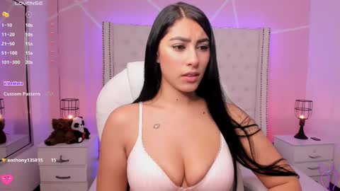 Snapshot of emily_roux chatting on March 2025 04:49:02 AM EMILY online show from March 2025 04:49:02 AM