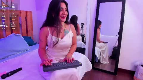 Snapshot of emily_sartre chatting on July 2026 08:11:02 PM Emilly online show from July 2026 08:11:02 PM