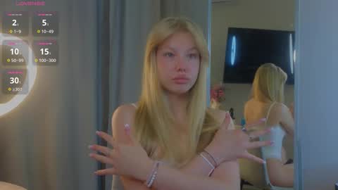 Snapshot of emily_shepard chatting on September 2025 02:11:01 AM emily shepard online show from September 2025 02:11:01 AM