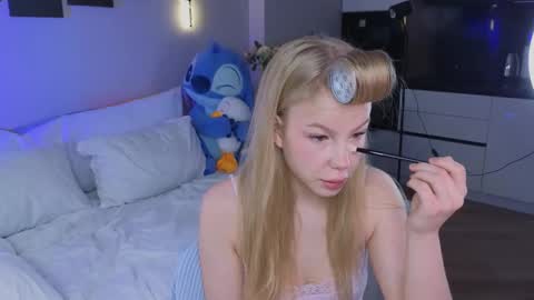 emily shepard online show from April 2026 02:39:01 AM