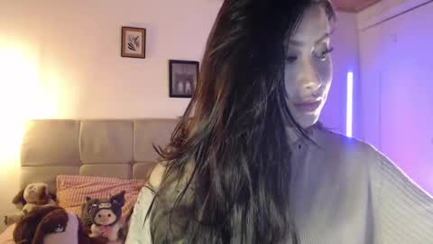 Snapshot of emily_swan_04 chatting on January 2025 10:41:02 PM Emily  Swan online show from January 2025 10:41:02 PM