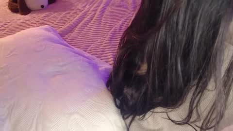 Snapshot of emily_swan_04 chatting on January 2025 01:43:02 AM Emily  Swan online show from January 2025 01:43:02 AM