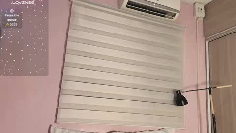 Emily online show from October 2025 11:52:01 AM