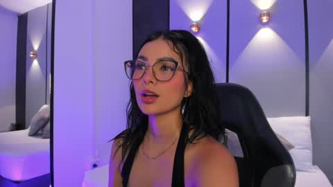 emily_tolson online show from June 2026 07:18:02 PM