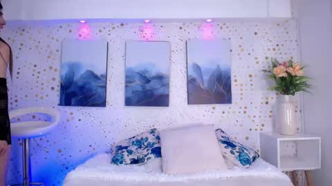 Snapshot of emily_vaughan chatting on November 2025 03:29:02 AM Emily. online show from November 2025 03:29:02 AM