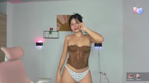 Emi online show from February 2026 10:28:02 PM