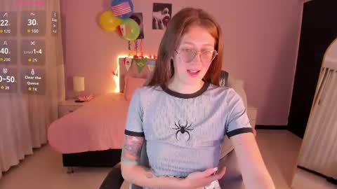 emily_warren__ online show from June 2026 08:54:01 PM