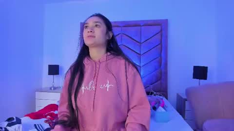 Snapshot of emilyandmarco_ chatting on June 2026 02:10:02 PM Emilyyy online show from June 2026 02:10:02 PM