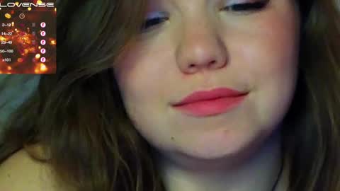 Snapshot of emilyart_ chatting on December 2024 10:23:02 PM artist Emily online show from December 2024 10:23:02 PM