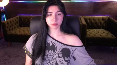 Emy online show from September 2025 05:33:01 AM