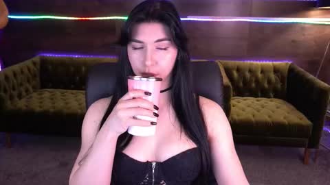 Emy online show from September 2025 07:12:01 AM