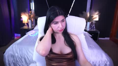 Emy online show from October 2025 05:52:01 AM