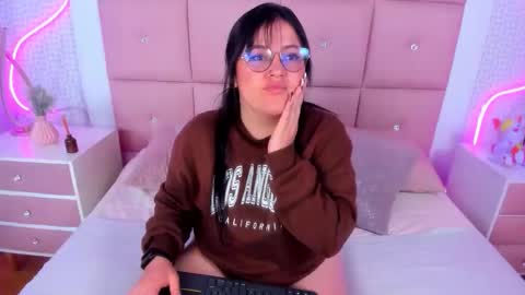 Emily online show from May 2026 03:37:02 AM