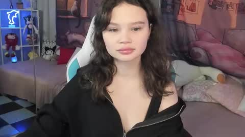 Emilyhaves online show from November 2025 06:41:02 PM