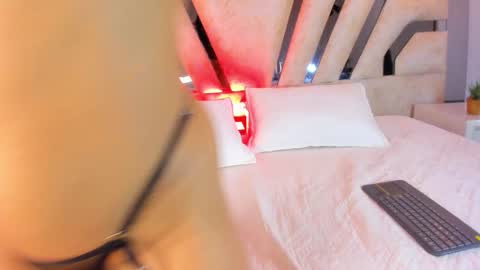 Emily online show from November 2025 08:13:02 PM