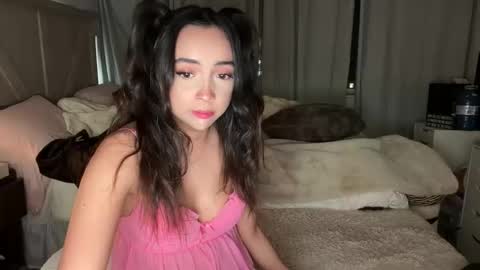 Snapshot of emilyfawn chatting on March 2026 05:34:01 AM emilyfawn online show from March 2026 05:34:01 AM