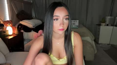 Snapshot of emilyfawn chatting on May 2026 05:24:01 AM emilyfawn online show from May 2026 05:24:01 AM