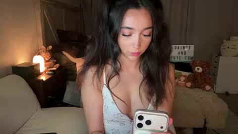 Snapshot of emilyfawn chatting on May 2026 05:05:02 AM emilyfawn online show from May 2026 05:05:02 AM