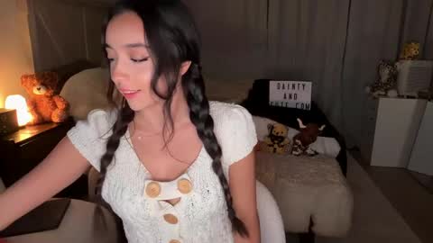 Snapshot of emilyfawn chatting on May 2026 06:20:01 AM emilyfawn online show from May 2026 06:20:01 AM