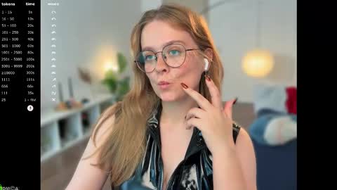 Emily  online show from October 2025 12:17:01 PM