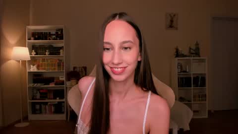 Alina online show from August 2026 08:22:01 PM