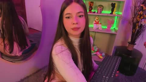 Snapshot of emilykarterr chatting on December 2024 07:36:01 PM VALEEEN online show from December 2024 07:36:01 PM