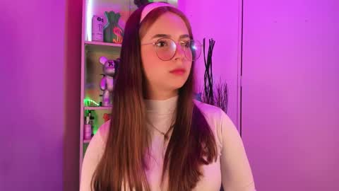 Snapshot of emilykarterr chatting on January 2025 03:54:02 PM VALEEEN online show from January 2025 03:54:02 PM