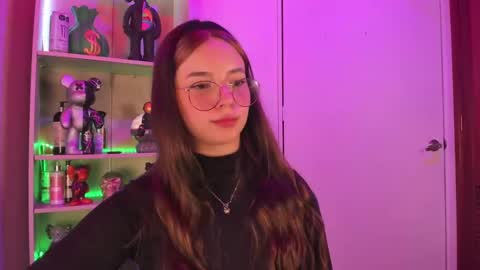 Snapshot of emilykarterr chatting on January 2025 03:57:02 PM VALEEEN online show from January 2025 03:57:02 PM