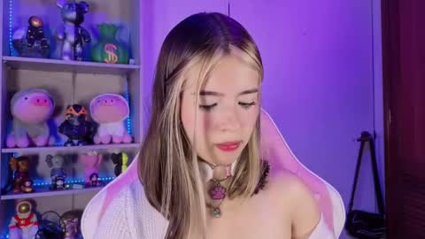 Snapshot of emilykarterr chatting on September 2025 04:31:02 PM VALEEEN online show from September 2025 04:31:02 PM