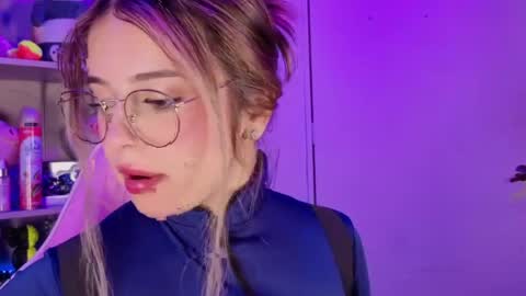 VALEEEN online show from April 2026 02:58:01 PM