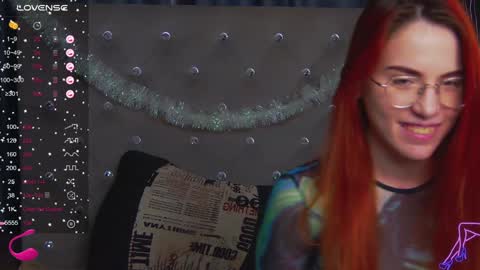Snapshot of emilykents chatting on December 2024 05:26:01 AM EmilyKents online show from December 2024 05:26:01 AM