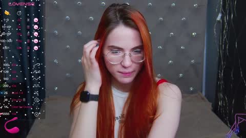 Snapshot of emilykents chatting on January 2025 08:11:02 AM EmilyKents online show from January 2025 08:11:02 AM