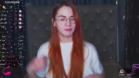 Snapshot of emilykents chatting on February 2025 04:37:01 AM EmilyKents online show from February 2025 04:37:01 AM