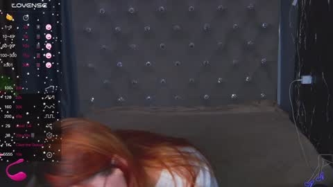 Snapshot of emilykents chatting on February 2025 07:40:02 AM EmilyKents online show from February 2025 07:40:02 AM