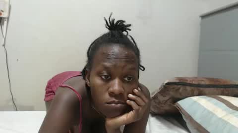 Snapshot of emilyposha chatting on May 2026 09:21:01 PM Emilly online show from May 2026 09:21:01 PM
