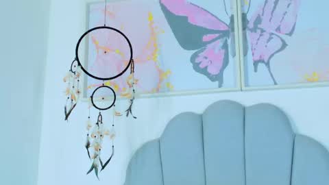 Emii online show from February 2026 01:53:02 AM