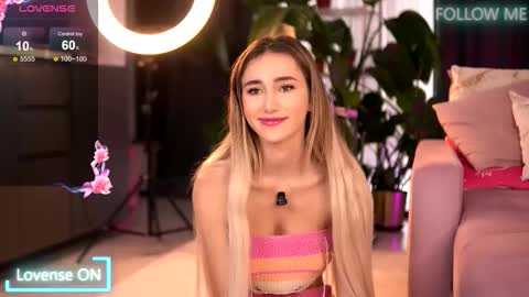 Emily online show from September 2025 06:02:02 AM