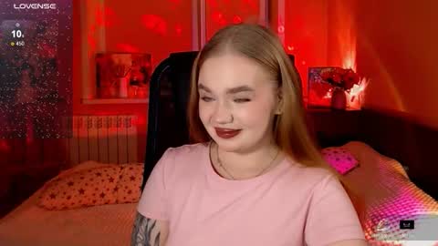 Emily  Emi online show from November 2025 02:22:01 PM