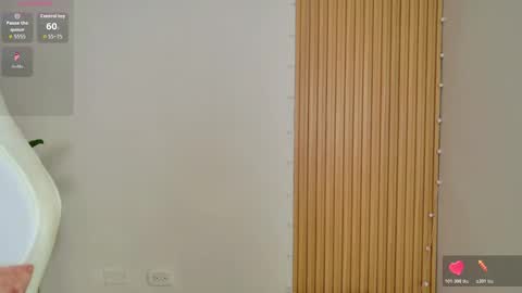 Emily  online show from November 2025 09:41:01 AM