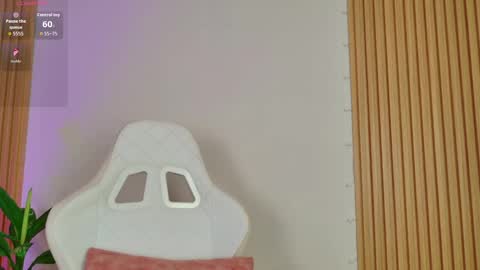 Emily  online show from November 2025 09:31:01 AM