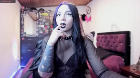  Emily Support me to have 100 likes plx online show from December 2024 06:54:02 PM