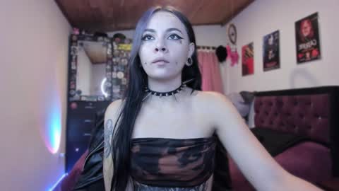  Emily Support me to have 100 likes plx online show from January 2025 02:42:01 PM