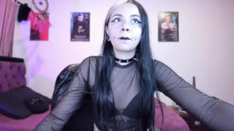  Emily Support me to have 100 likes plx online show from February 2025 12:17:02 AM