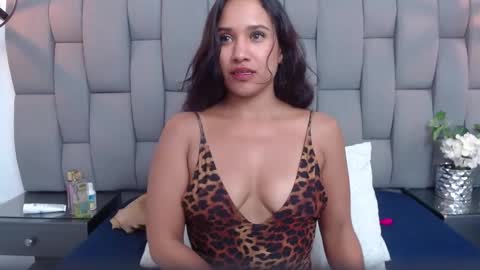 Snapshot of emilysweet2 chatting on October 2025 05:45:02 PM emilysweet online show from October 2025 05:45:02 PM