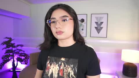 Emily Turner  online show from November 2025 07:13:01 PM