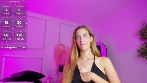 E M I L Y online show from October 2025 03:02:02 PM