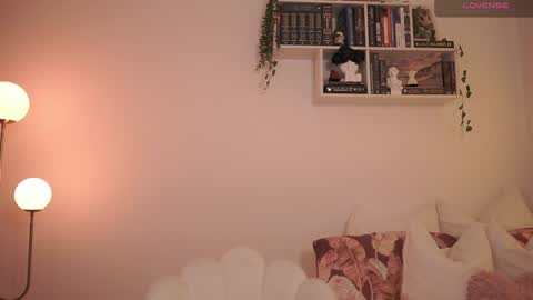 IG thickemmsss online show from February 2025 08:20:02 PM