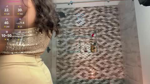 emilyy_cooperr online show from November 2025 12:18:02 PM